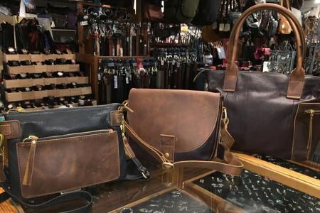 Berkshire Classic Leather OM handbags.jpg